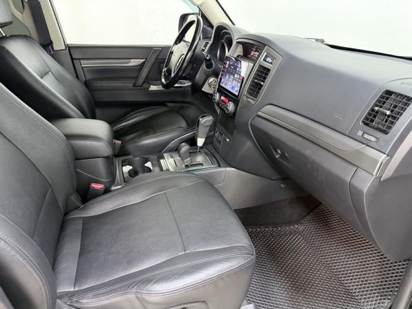 Mitsubishi Pajero IV Рестайлинг 2 с пробегом 2014 года, цена 2 099 000 рублей, 238439 км, внедорожник, Автокод Объявления