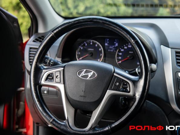 Hyundai Solaris I Рестайлинг с пробегом 2015 года, цена 848 000 рублей, 164359 км, седан, Автокод Объявления