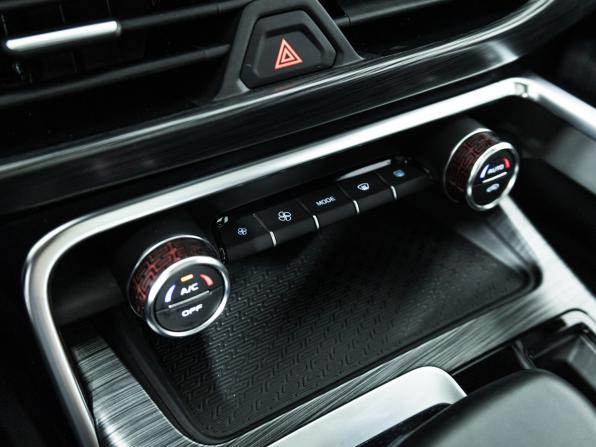 Geely Tugella I Рестайлинг с пробегом 2023 года, цена 2 669 700 рублей, 26146 км, внедорожник, Автокод Объявления