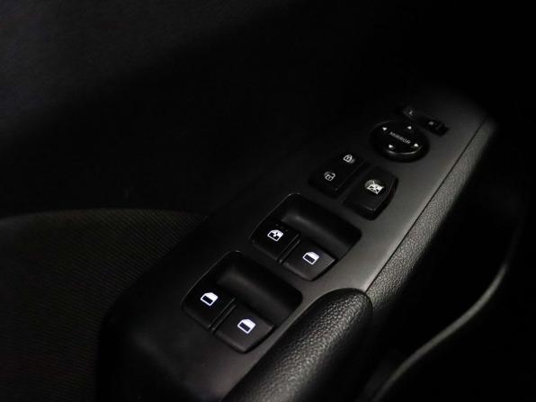Hyundai Solaris II с пробегом 2019 года, цена 1 349 000 рублей, 111364 км, седан, Автокод Объявления