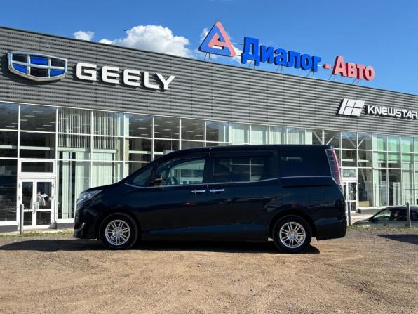 Toyota Esquire I Рестайлинг с пробегом 2018 года, цена 1 960 000 рублей, 137282 км, минивэн, Автокод Объявления
