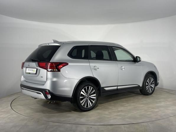 Mitsubishi Outlander III Рестайлинг 3 с пробегом 2020 года, цена 2 149 000 рублей, 135028 км, внедорожник, Автокод Объявления