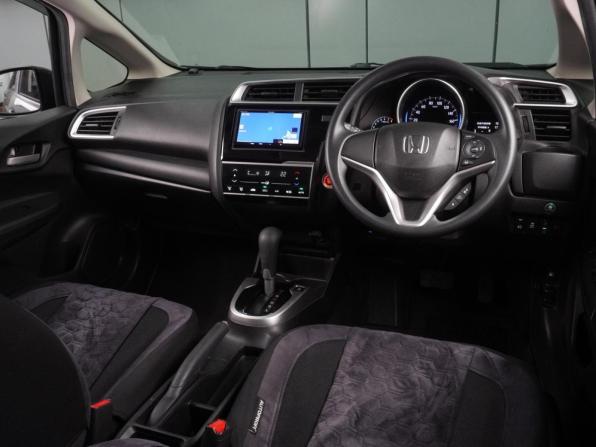 Honda Fit III Рестайлинг с пробегом 2019 года, цена 1 590 000 рублей, 80004 км, хэтчбек, Автокод Объявления