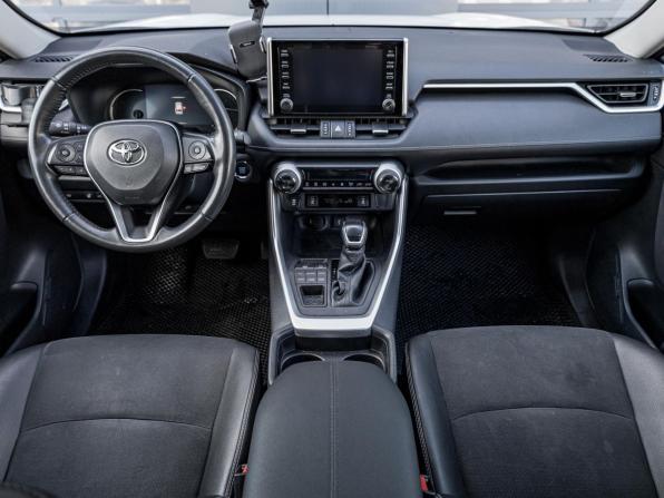Toyota RAV4 V (XA50) с пробегом 2021 года, цена 3 700 000 рублей, 68500 км, внедорожник, Автокод Объявления