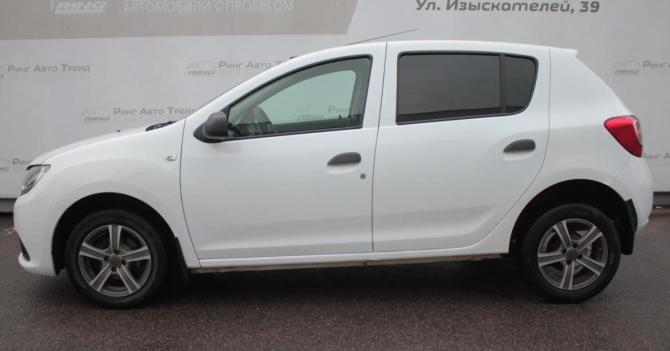 Renault Sandero II с пробегом 2015 года, цена 490 000 рублей, 199201 км, хэтчбек, Автокод Объявления