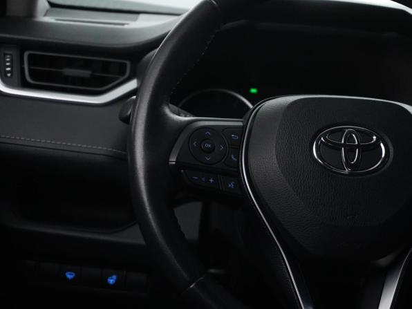 Toyota RAV4 V (XA50) с пробегом 2021 года, цена 2 499 046 рублей, 50166 км, внедорожник, Автокод Объявления