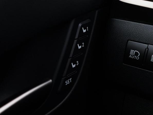 Lexus LX III Рестайлинг 2 с пробегом 2018 года, цена 10 990 000 рублей, 35821 км, внедорожник, Автокод Объявления
