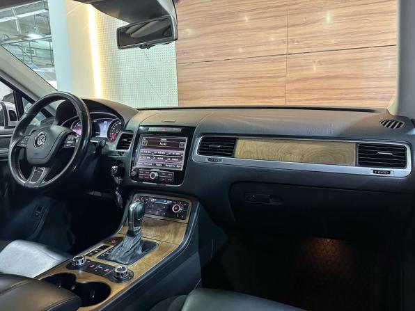 Volkswagen Touareg II с пробегом 2014 года, цена 2 299 900 рублей, 280500 км, внедорожник, Автокод Объявления