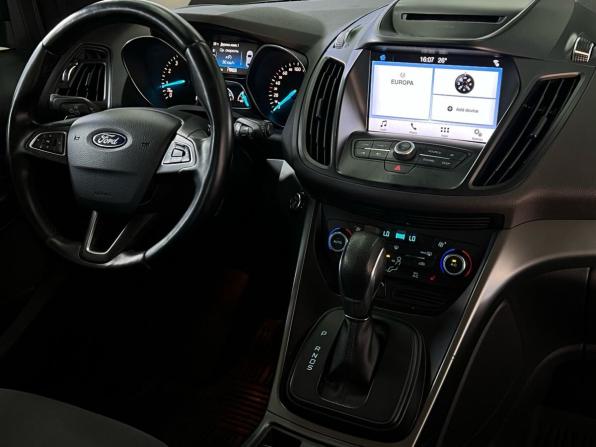 Ford Kuga II Рестайлинг с пробегом 2017 года, цена 1 577 000 рублей, 136402 км, внедорожник, Автокод Объявления