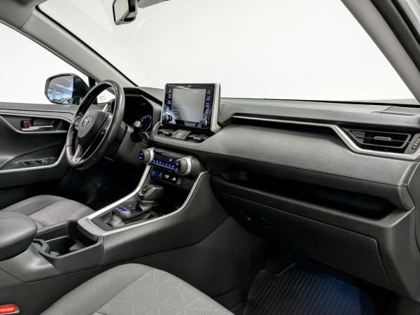 Toyota RAV4 V (XA50) с пробегом 2021 года, цена 3 800 000 рублей, 81956 км, внедорожник, Автокод Объявления