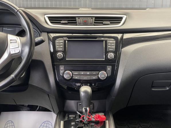 Nissan Qashqai II с пробегом 2017 года, цена 1 877 000 рублей, 100509 км, внедорожник, Автокод Объявления