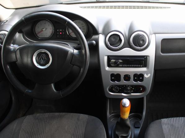 Renault Logan I Рестайлинг с пробегом 2013 года, цена 379 000 рублей, 182335 км, седан, Автокод Объявления