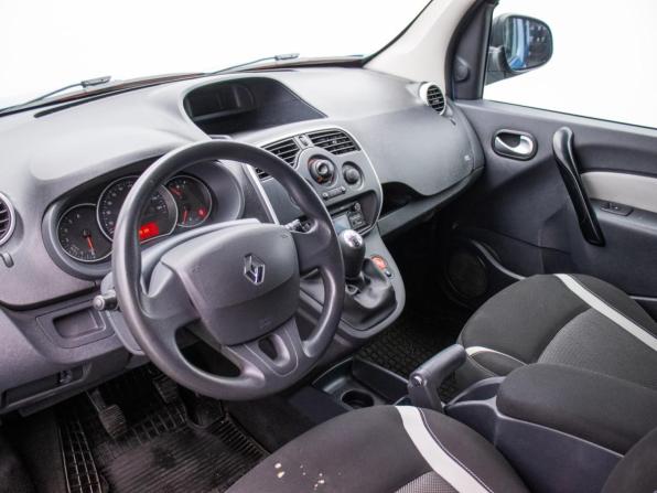 Renault Kangoo II Рестайлинг с пробегом 2015 года, цена 1 070 000 рублей, 98274 км, компактвэн, Автокод Объявления