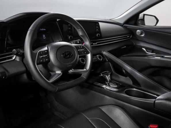 Hyundai Elantra VII (CN7) с пробегом 2022 года, цена 2 160 000 рублей, 57010 км, седан, Автокод Объявления
