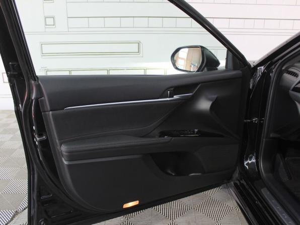Toyota Camry VIII (XV70) Рестайлинг с пробегом 2023 года, цена 3 750 000 рублей, 30000 км, седан, Автокод Объявления