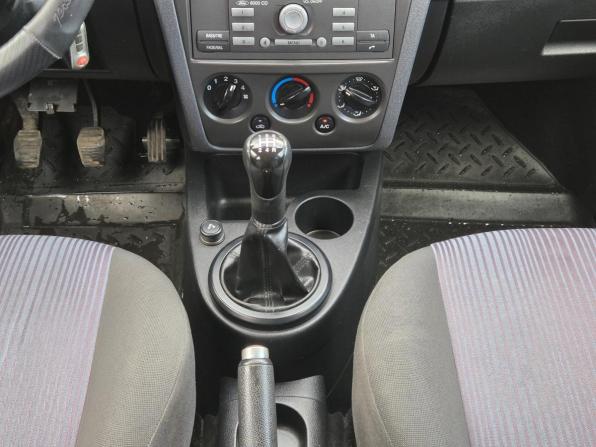 Ford Fusion I Рестайлинг с пробегом 2007 года, цена 399 000 рублей, 286068 км, хэтчбек, Автокод Объявления
