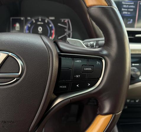 Lexus ES VII с пробегом 2018 года, цена 3 845 000 рублей, 20656 км, седан, Автокод Объявления