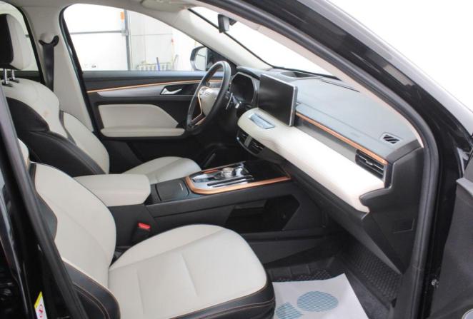 Haval Jolion I Рестайлинг с пробегом 2023 года, цена 2 265 000 рублей, 28377 км, внедорожник, Автокод Объявления