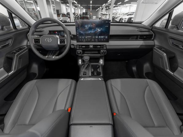 Toyota RAV4 VI (XA60) с пробегом 2025 года, цена 4 250 000 рублей, 30 км, внедорожник, Автокод Объявления