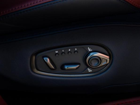 Aston Martin DBX I с пробегом 2021 года, цена 20 092 050 рублей, 69477 км, внедорожник, Автокод Объявления