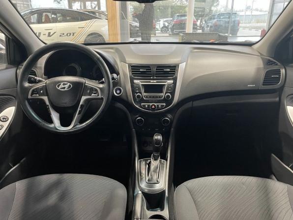 Hyundai Solaris I Рестайлинг с пробегом 2014 года, цена 999 900 рублей, 129000 км, седан, Автокод Объявления