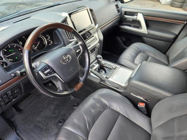 Toyota Land Cruiser 200 Series Рестайлинг 2 с пробегом 2019 года, цена 5 699 000 рублей, 265150 км, внедорожник, Автокод Объявления