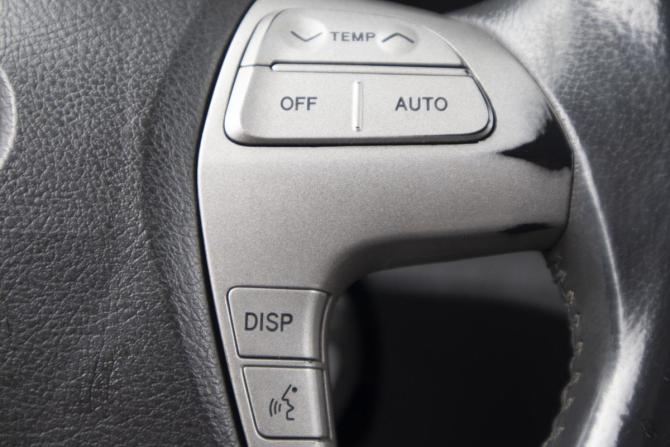 Toyota Camry VI (XV40) Рестайлинг с пробегом 2010 года, цена 999 000 рублей, 335224 км, седан, Автокод Объявления
