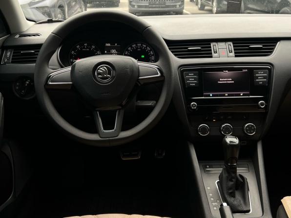 Skoda Octavia III (A7) Рестайлинг с пробегом 2018 года, цена 1 311 000 рублей, 141569 км, лифтбек, Автокод Объявления