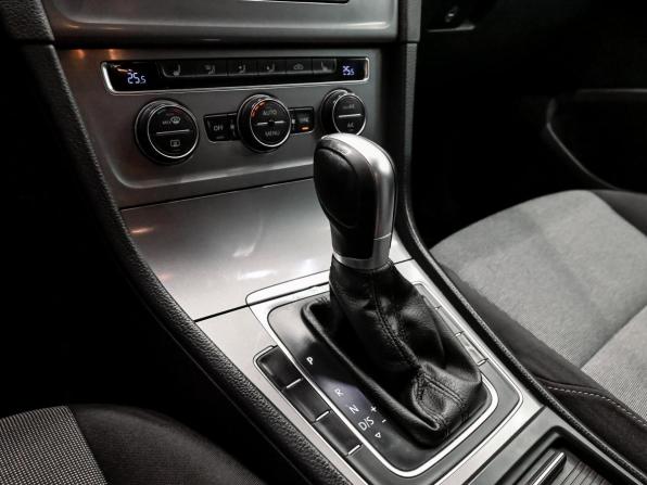 Volkswagen Golf VII с пробегом 2014 года, цена 1 300 000 рублей, 182333 км, хэтчбек, Автокод Объявления