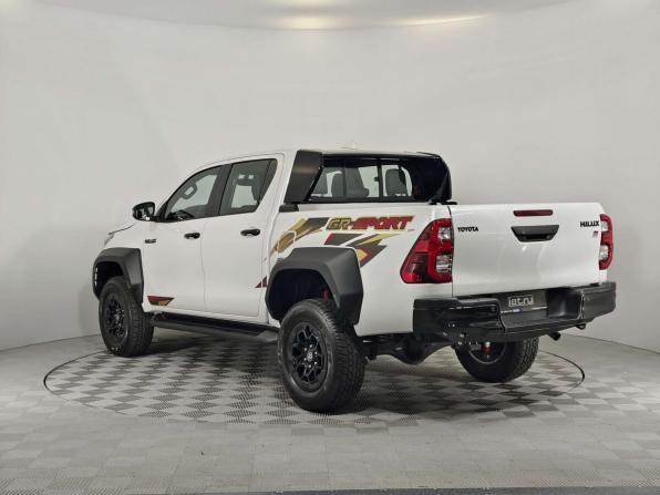 Toyota Hilux VIII Рестайлинг 2 с пробегом 2024 года, цена 7 490 000 рублей, 95 км, offers.body_type.unknown, Автокод Объявления