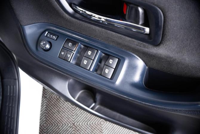 Toyota Voxy III (R80) с пробегом 2014 года, цена 1 799 000 рублей, 149256 км, минивэн, Автокод Объявления
