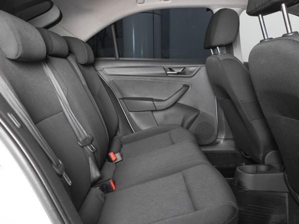 Skoda Rapid I Рестайлинг с пробегом 2018 года, цена 948 658 рублей, 235600 км, лифтбек, Автокод Объявления