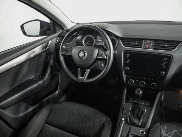 Skoda Octavia III (A7) Рестайлинг с пробегом 2019 года, цена 1 879 000 рублей, 117797 км, лифтбек, Автокод Объявления