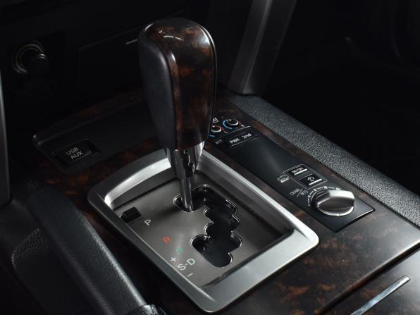 Toyota Land Cruiser 200 Series Рестайлинг 1 с пробегом 2014 года, цена 3 785 995 рублей, 400279 км, внедорожник, Автокод Объявления