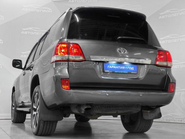 Toyota Land Cruiser 200 Series с пробегом 2010 года, цена 2 750 000 рублей, 260000 км, внедорожник, Автокод Объявления