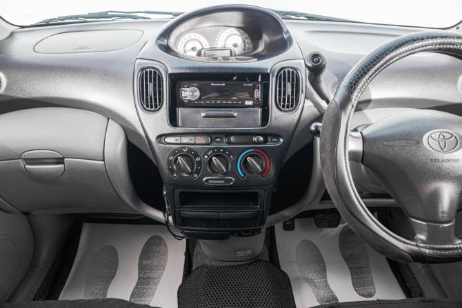 Toyota FunCargo с пробегом 2000 года, цена 399 000 рублей, 476600 км, компактвэн, Автокод Объявления