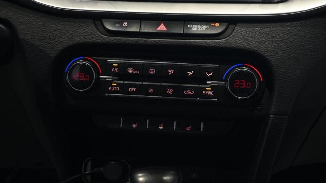 Kia Ceed III Рестайлинг с пробегом 2021 года, цена 1 820 000 рублей, 110500 км, универсал, Автокод Объявления
