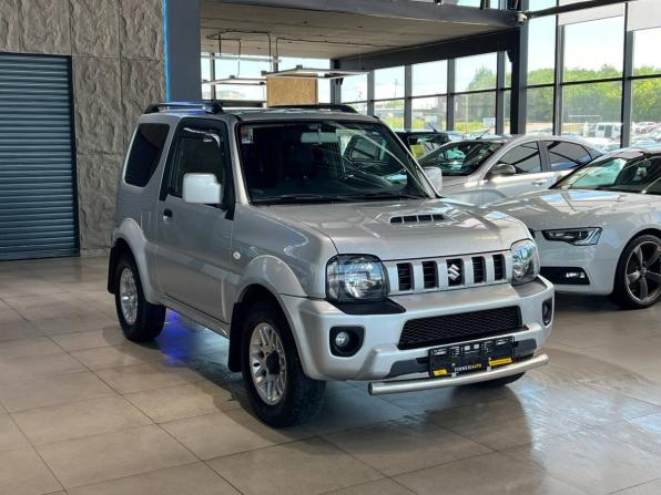 Suzuki Jimny III Рестайлинг 2 с пробегом 2013 года, цена 1 440 000 рублей, 74944 км, внедорожник, Автокод Объявления