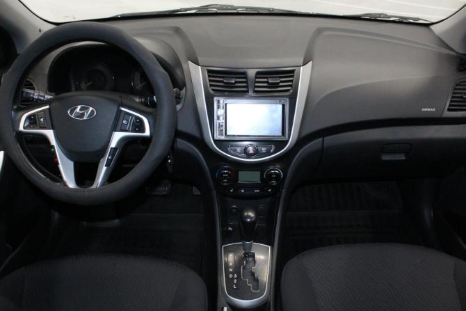 Hyundai Solaris I с пробегом 2012 года, цена 750 000 рублей, 177278 км, седан, Автокод Объявления