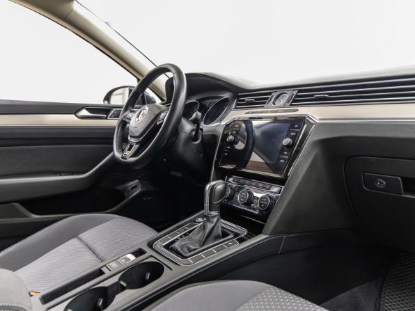 Volkswagen Passat B8 с пробегом 2018 года, цена 1 798 000 рублей, 138946 км, седан, Автокод Объявления