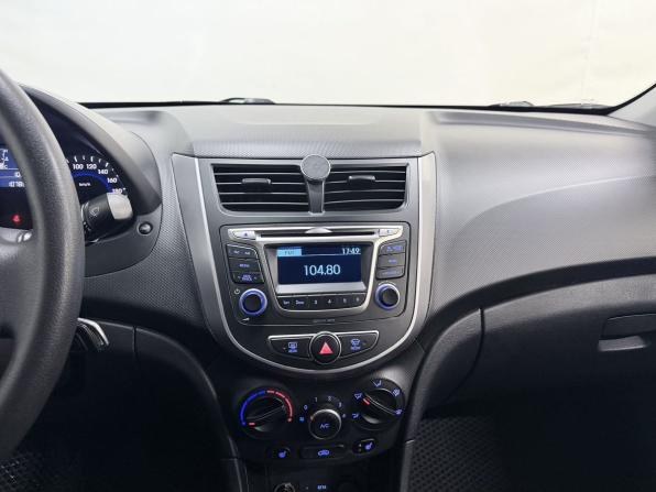 Hyundai Solaris I Рестайлинг с пробегом 2014 года, цена 999 000 рублей, 107860 км, седан, Автокод Объявления