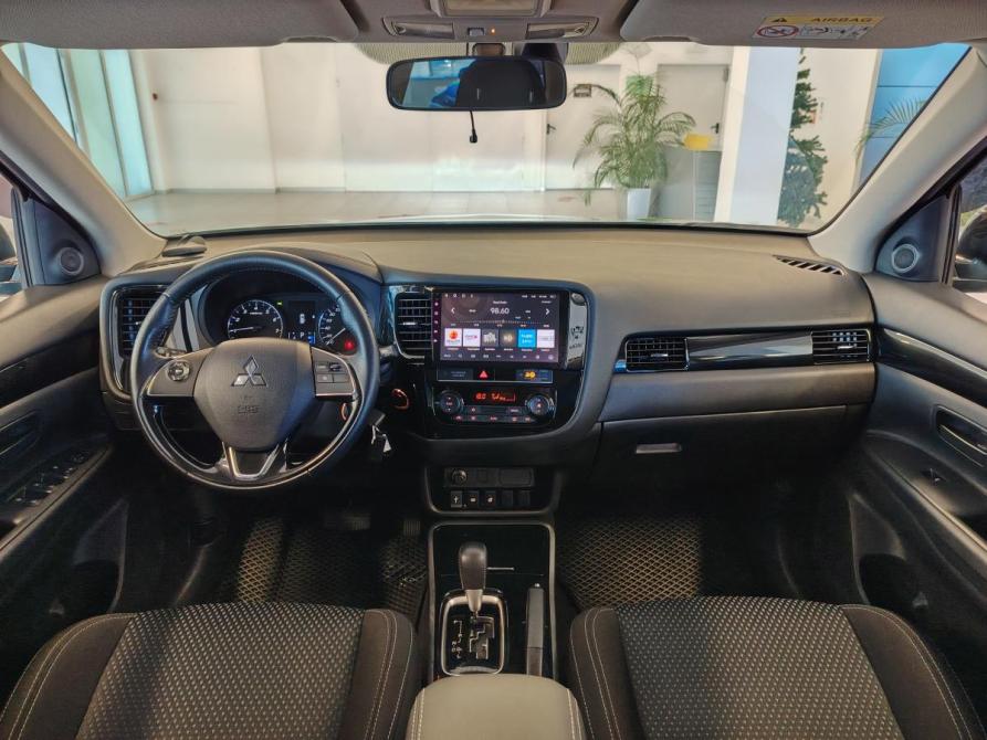 Mitsubishi Outlander III Рестайлинг 3 Санкт-Петербург  - изображение 8