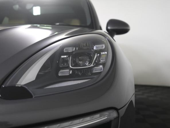 Porsche Macan I с пробегом 2017 года, цена 4 500 000 рублей, 54300 км, внедорожник, Автокод Объявления