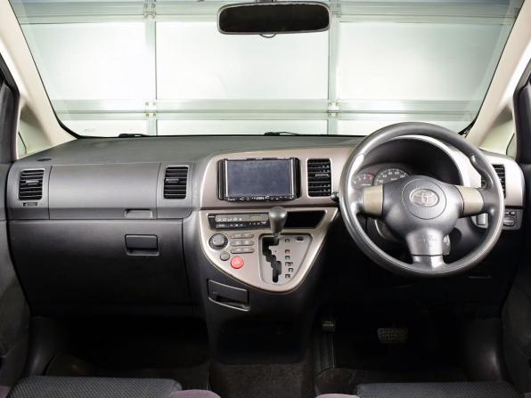Toyota Wish I с пробегом 2004 года, цена 809 999 рублей, 25229 км, компактвэн, Автокод Объявления