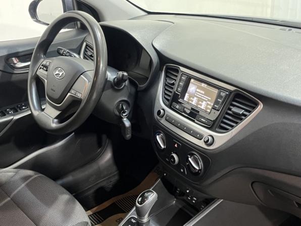 Hyundai Solaris II с пробегом 2018 года, цена 1 425 500 рублей, 141576 км, седан, Автокод Объявления