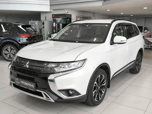 Mitsubishi Outlander III Рестайлинг 3 с пробегом 2022 года, цена 3 200 000 рублей, 48172 км, внедорожник, Автокод Объявления