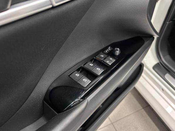 Toyota Camry VIII (XV70) с пробегом 2018 года, цена 2 080 000 рублей, 195058 км, седан, Автокод Объявления