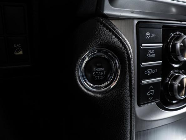 Toyota Land Cruiser Prado 150 Series с пробегом 2011 года, цена 3 500 000 рублей, 285604 км, внедорожник, Автокод Объявления