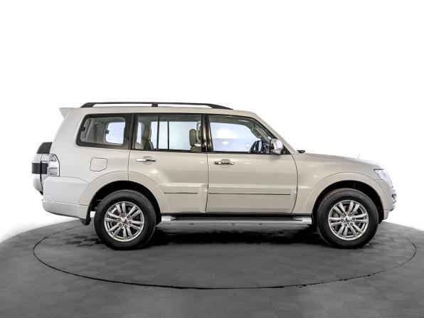 Mitsubishi Pajero IV Рестайлинг 2 с пробегом 2020 года, цена 3 440 000 рублей, 83350 км, внедорожник, Автокод Объявления