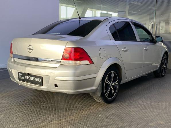 Opel Astra H Рестайлинг с пробегом 2011 года, цена 460 000 рублей, 206351 км, седан, Автокод Объявления